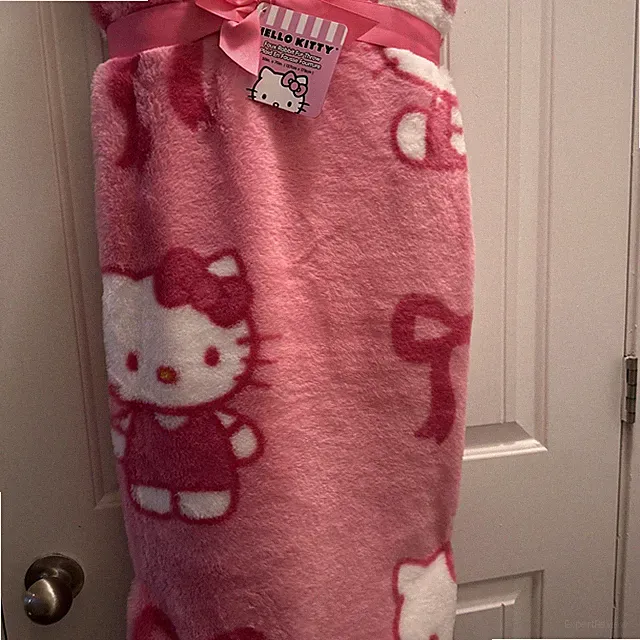 Hello Kitty Bow Blanket Original Faux Fur Throw 50x70 HTF