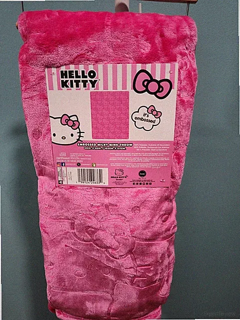 HELLO KITTY EMBOSSED MILKY MINK THROW NWT HOT PINK APPLE 40IN X 50IN SANRIO BOW