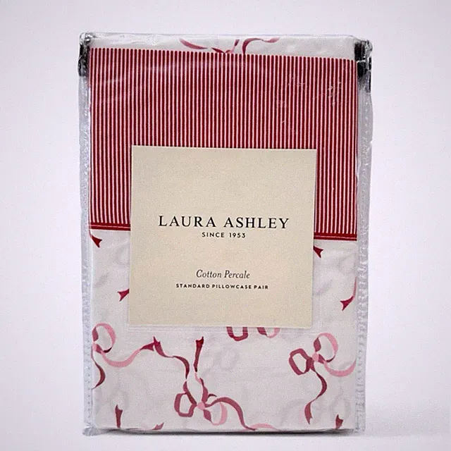 Laura Ashley Red Trailing Bows Stripe Set of 2 Cotton Standard Pillowcases NEW