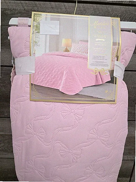 Pink Bow Croissant Embrossed KING 7 piece Quilt Set