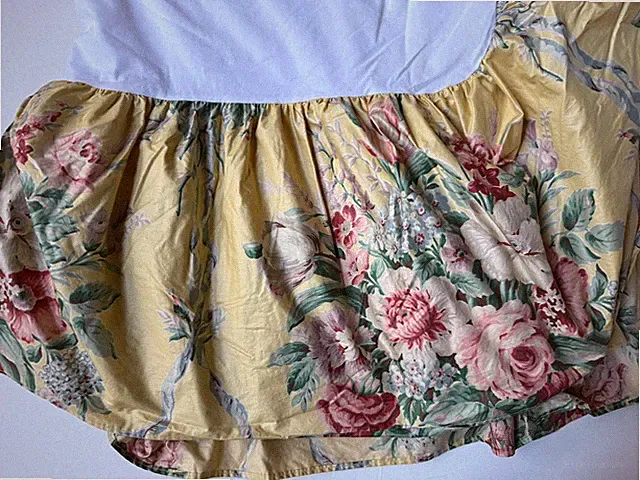 RARE Ralph Lauren EVELYN King BED SKIRT CHINTZ Yellow FLORAL Blue BOW