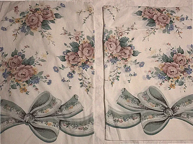 Set of 2 Vintage Pillowcases Standard Floral Bow Pink Green Cotton Blend No Iron